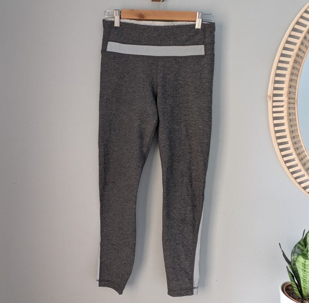 Lululemon Reflective Running Leggings Ankle Length Gray Green Size 6